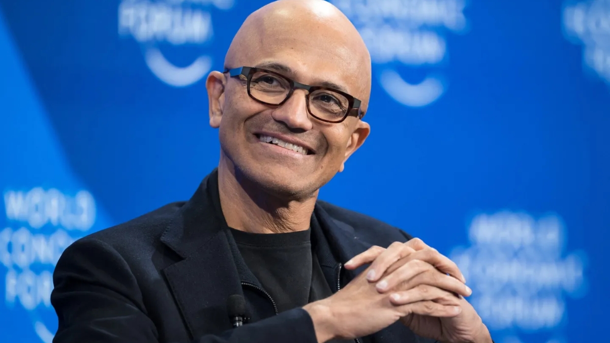 Microsoft Stock Drops 7%: Cloud Growth Slows Despite Revenue Beat